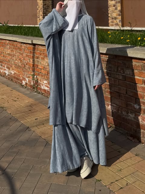 Textured 2-Piece Abaya & Skirt Set